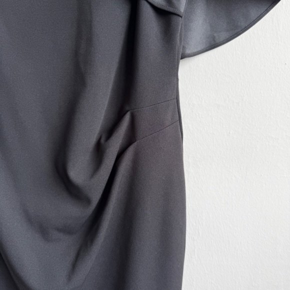 NWT LE CHATEAU - Off the Shoulder Ruffle Dress Black - Medium - Picture 7 of 11